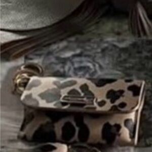 Leopard itzy ritzy wallet